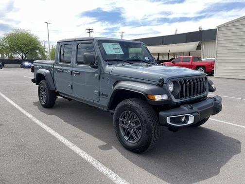 2025 Jeep Gladiator Sport S