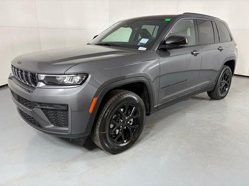 2026 Jeep Grand Cherokee Altitude