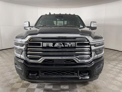 2025 RAM 3500 Laramie Crew Cab 4x4 6'4' Box
