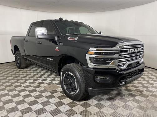 2025 RAM 3500 Laramie Crew Cab 4x4 6'4' Box