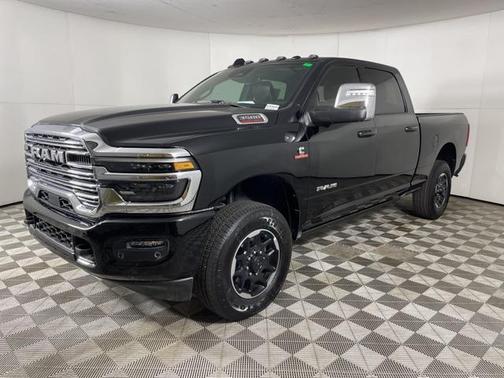 2025 RAM 3500 Laramie Crew Cab 4x4 6'4' Box