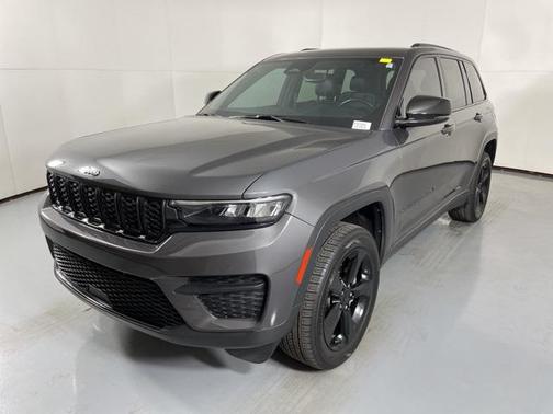 2022 Jeep Grand Cherokee Altitude