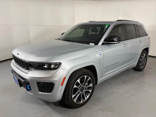 2022 Jeep Grand Cherokee 4xe Overland