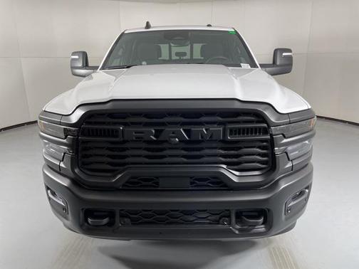2025 RAM 2500 Tradesman Crew Cab 4x2 6'4' Box