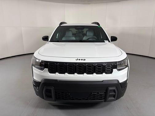 Bright White Clearcoat 2026 Jeep Cherokee Laredo 4x4