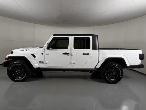 2026 Jeep Gladiator Willys 4x4