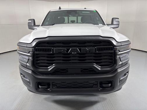 2026 RAM 2500 Tradesman Crew Cab 4x4 6'4' Box