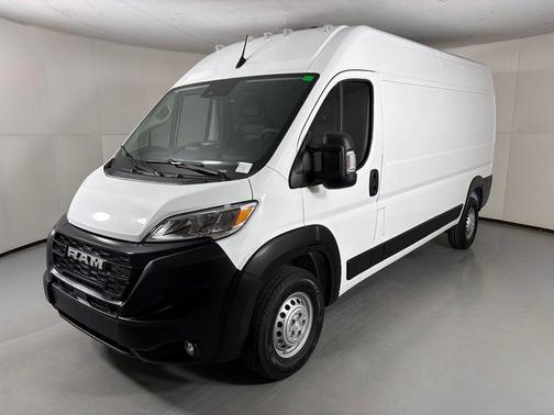 Bright White Clearcoat 2026 RAM ProMaster 2500 Tradesman