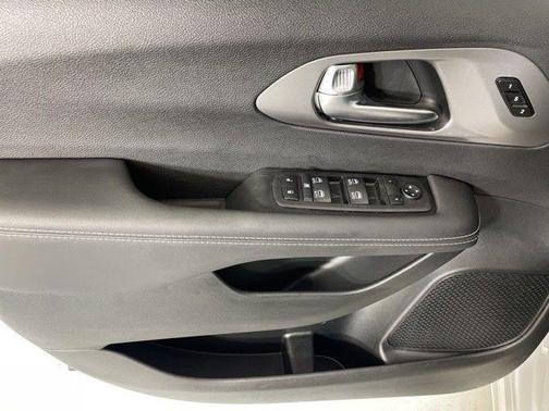 2025 Chrysler Pacifica L