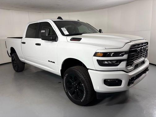 2026 RAM 2500 Big Horn Crew Cab 4x4 6'4' Box