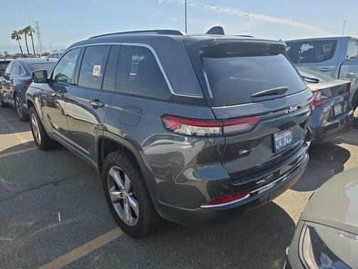 Baltic Gray Metallic Clearcoat 2022 Jeep Grand Cherokee Limited