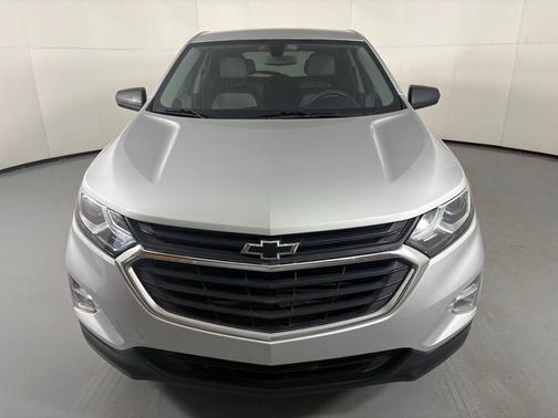 Silver Ice Metallic 2018 Chevrolet Equinox LS