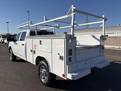2024 RAM 3500 Tradesman Crew Cab 4x4 8' Box