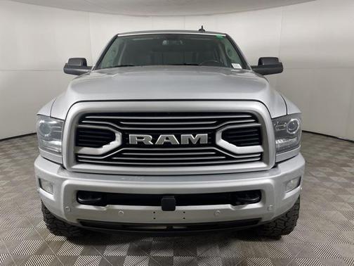 2018 RAM 2500 Laramie Crew Cab 4x4 6'4' Box