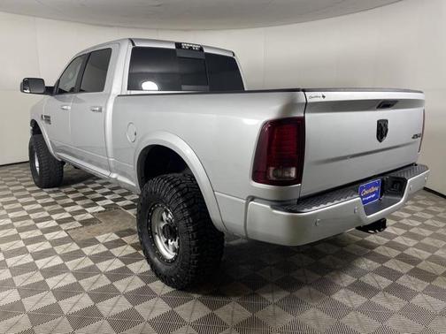 2018 RAM 2500 Laramie Crew Cab 4x4 6'4' Box