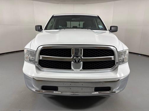 2019 RAM 1500 SLT
