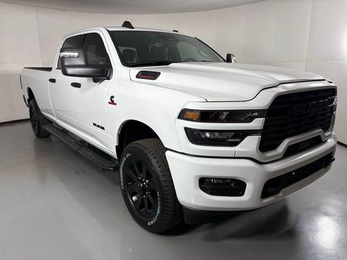 2026 RAM 3500 Big Horn Crew Cab 4x4 8' Box