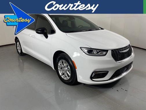 2026 Chrysler Pacifica L