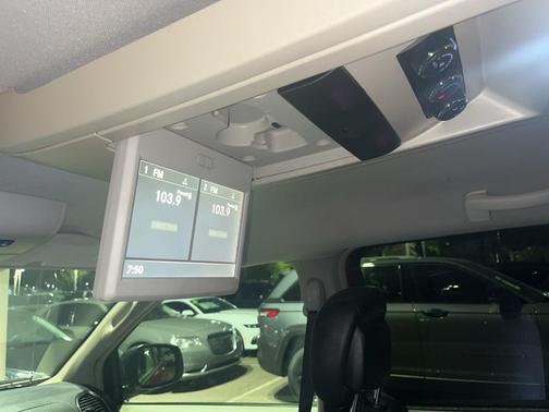 2015 Chrysler Town & Country Touring