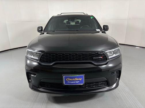 DB Black Crystal Clearcoat 2024 Dodge Durango GT Plus