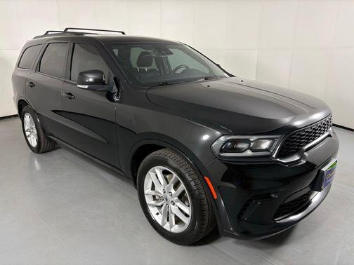 DB Black Crystal Clearcoat 2024 Dodge Durango GT Plus