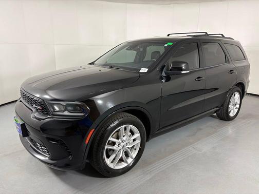 DB Black Crystal Clearcoat 2024 Dodge Durango GT Plus