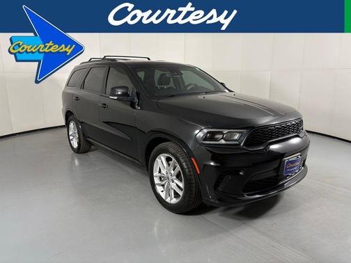 DB Black Crystal Clearcoat 2024 Dodge Durango GT Plus