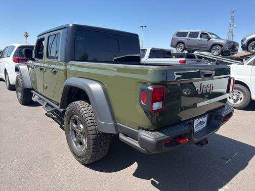 Sarge Green Clearcoat 2023 Jeep Gladiator Rubicon