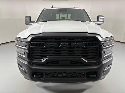 2026 RAM 2500 Tradesman Crew Cab 4x4 6'4' Box