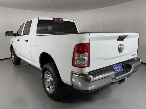 2021 RAM 3500 Tradesman Crew Cab 4x4 6'4' Box