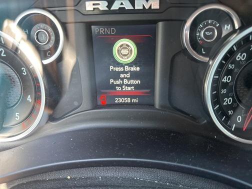 2021 RAM 3500 Tradesman Crew Cab 4x4 6'4' Box