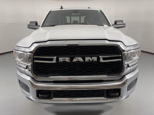 2021 RAM 3500 Tradesman Crew Cab 4x4 6'4' Box