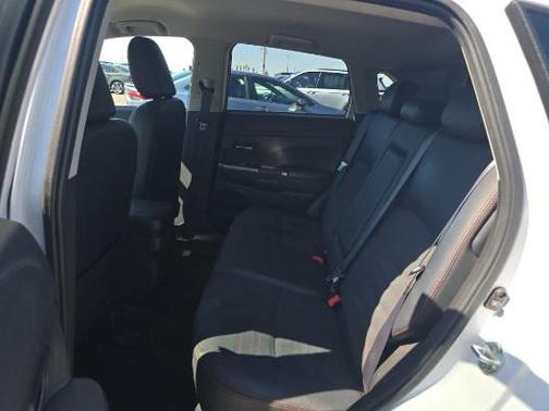 2024 Mitsubishi Outlander Sport SE