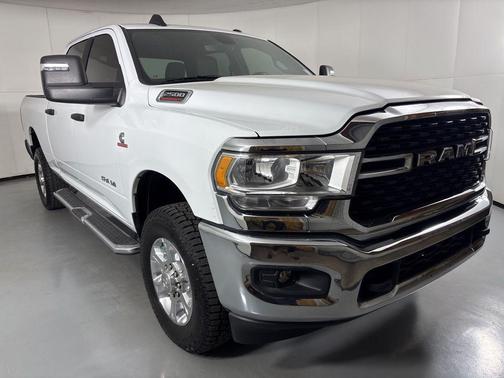 2023 RAM 2500 Big Horn Crew Cab 4x4 6'4' Box