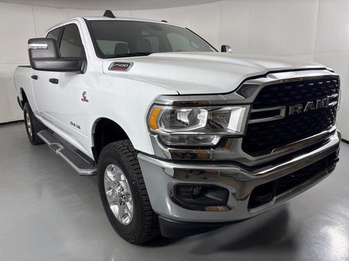 2023 RAM 2500 Big Horn Crew Cab 4x4 6'4' Box