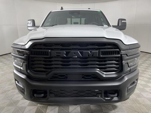 2025 RAM 2500 Tradesman Crew Cab 4x4 6'4' Box