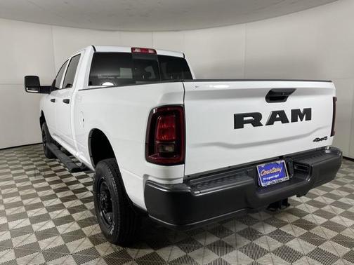2025 RAM 2500 Tradesman Crew Cab 4x4 6'4' Box