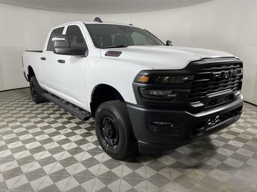 2025 RAM 2500 Tradesman Crew Cab 4x4 6'4' Box