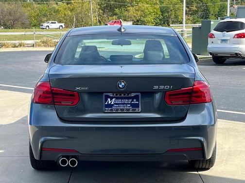2018 BMW 330 i xDrive