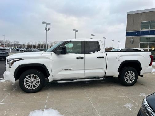 2023 Toyota Tundra SR5
