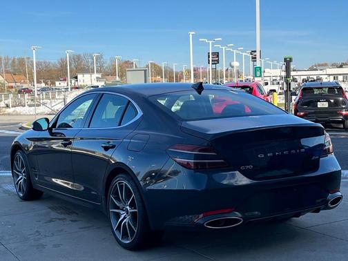 2025 Genesis G70 2.5T