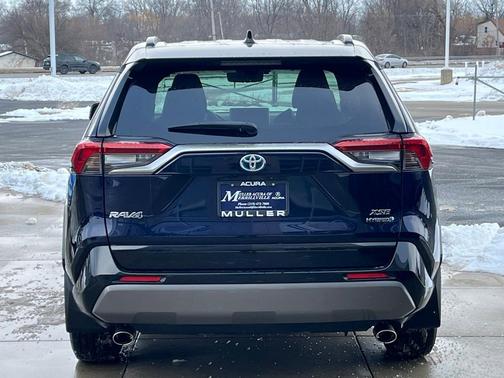 2020 Toyota RAV4 Hybrid XSE