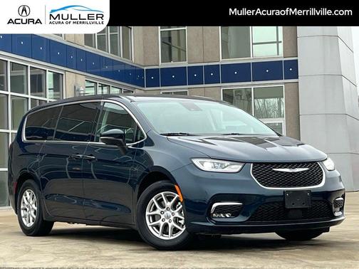 2023 Chrysler Pacifica Touring-L