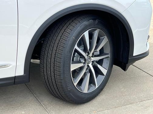 Platinum White Pearl 2026 Acura MDX Technology Package