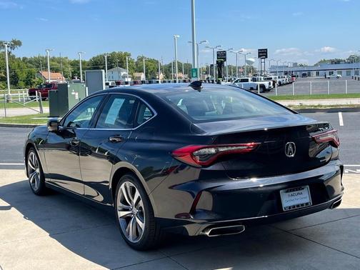 2022 Acura TLX Advance