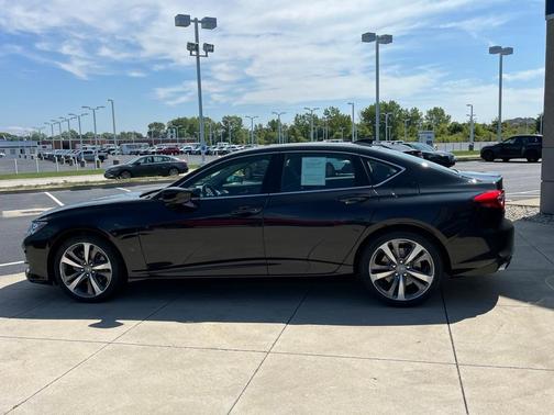 2022 Acura TLX Advance