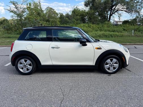 2016 MINI Hardtop Cooper