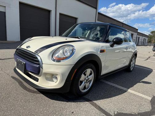 2016 MINI Hardtop Cooper