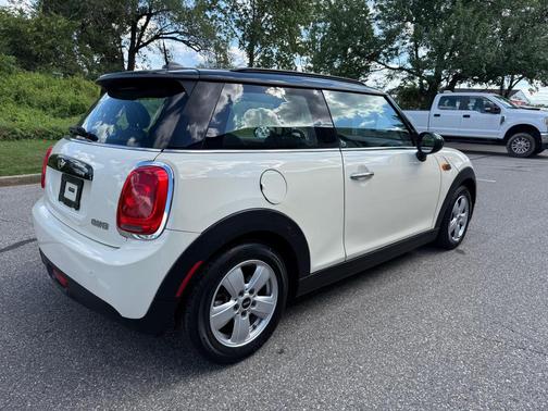 2016 MINI Hardtop Cooper
