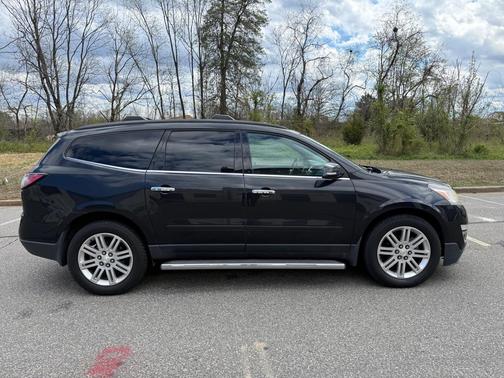 BLACK 2013 Chevrolet Traverse 1LT